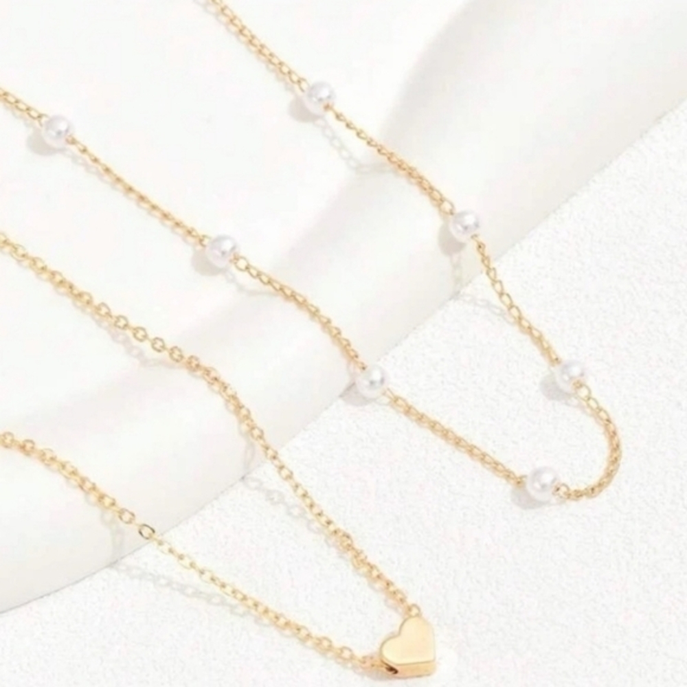 14K Gold Plated Layered Heart Charm and Pearl‎ Necklace - Picture 3 of 7